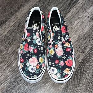 Floral Patterned Woman’s Vans Size 8.5